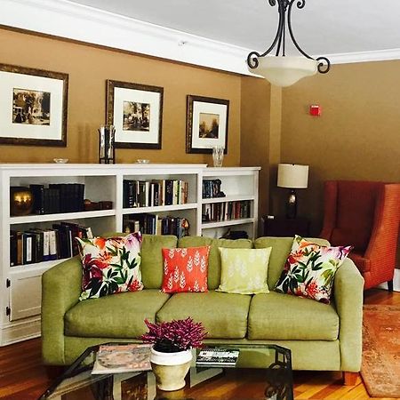 Snapdragon Inn Windsor Dış mekan fotoğraf
